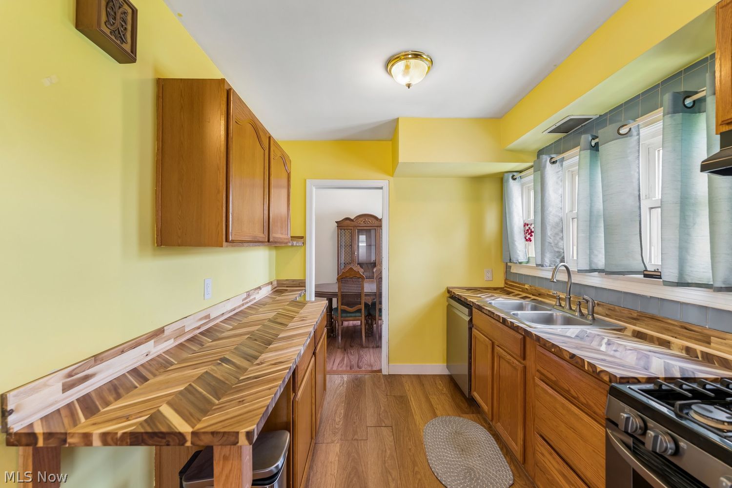 590 Bell Avenue Elyria OH 44035