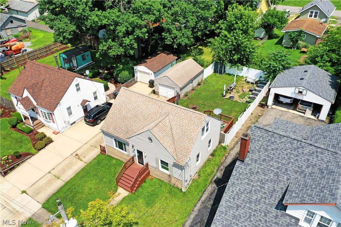 955 Glenwood Street NE Warren OH 44483
