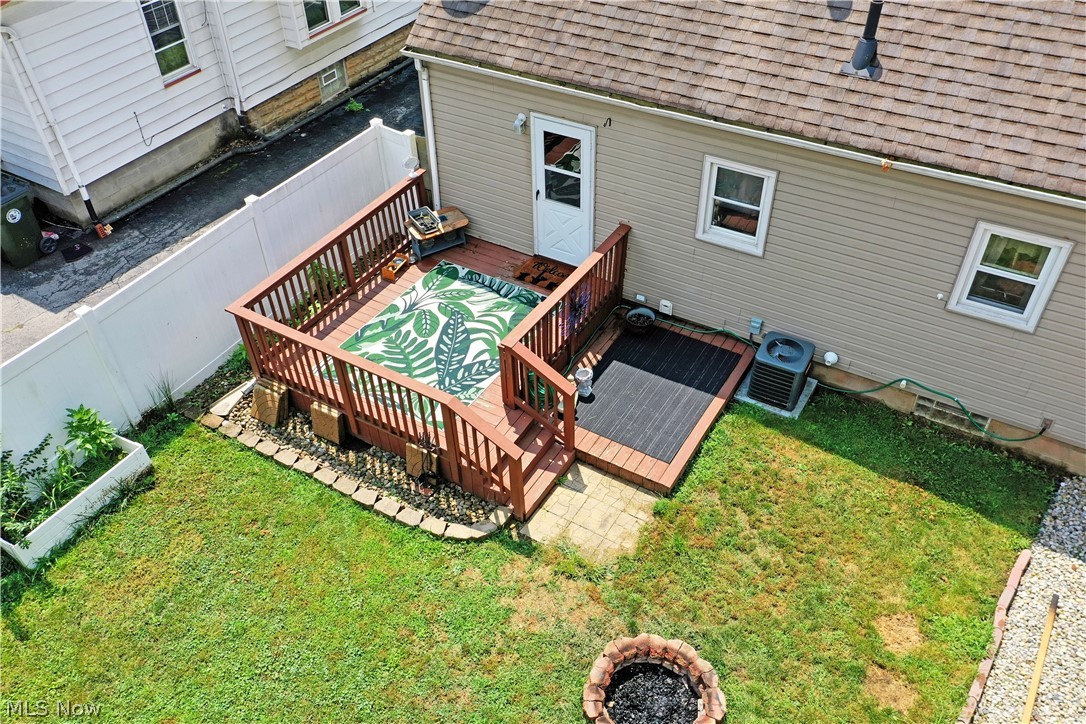 955 Glenwood Street NE Warren OH 44483