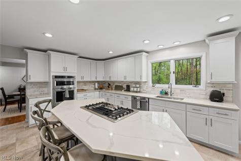 5045 Crofton Avenue Solon OH 44139