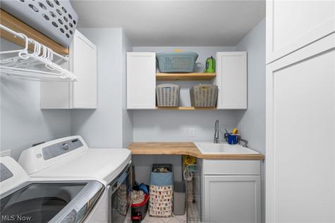 5045 Crofton Avenue Solon OH 44139
