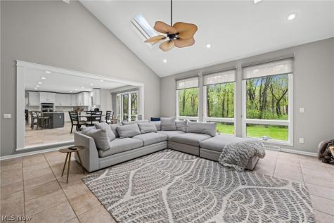 5045 Crofton Avenue Solon OH 44139