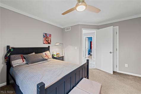 5045 Crofton Avenue Solon OH 44139