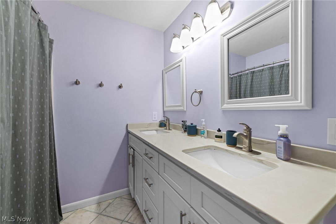 5045 Crofton Avenue Solon OH 44139