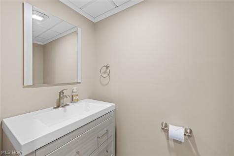 5045 Crofton Avenue Solon OH 44139