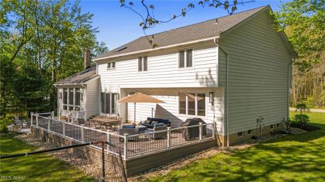 5045 Crofton Avenue Solon OH 44139