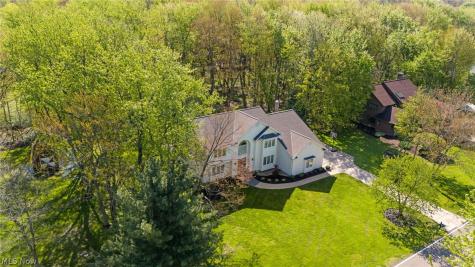 5045 Crofton Avenue Solon OH 44139