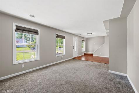 4845 Redwood Drive Sheffield Lake OH 44054