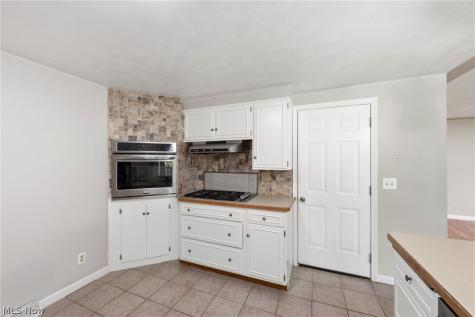 4845 Redwood Drive Sheffield Lake OH 44054