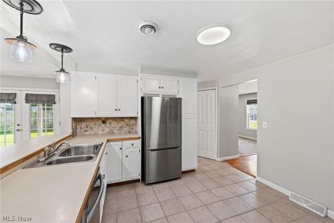 4845 Redwood Drive Sheffield Lake OH 44054