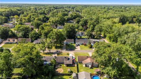 4845 Redwood Drive Sheffield Lake OH 44054