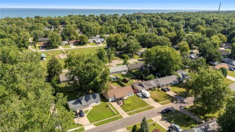 4845 Redwood Drive Sheffield Lake OH 44054