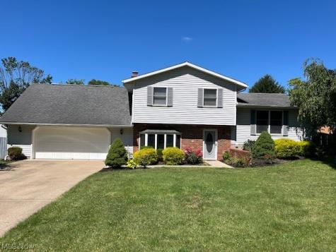 5523 Brewton Avenue NW Canal Fulton OH 44614