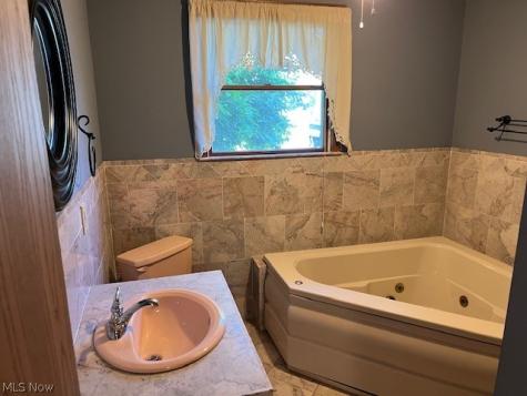 5523 Brewton Avenue NW Canal Fulton OH 44614
