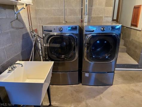 5523 Brewton Avenue NW Canal Fulton OH 44614
