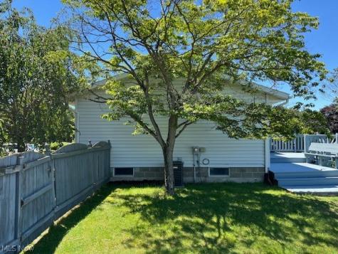 5523 Brewton Avenue NW Canal Fulton OH 44614
