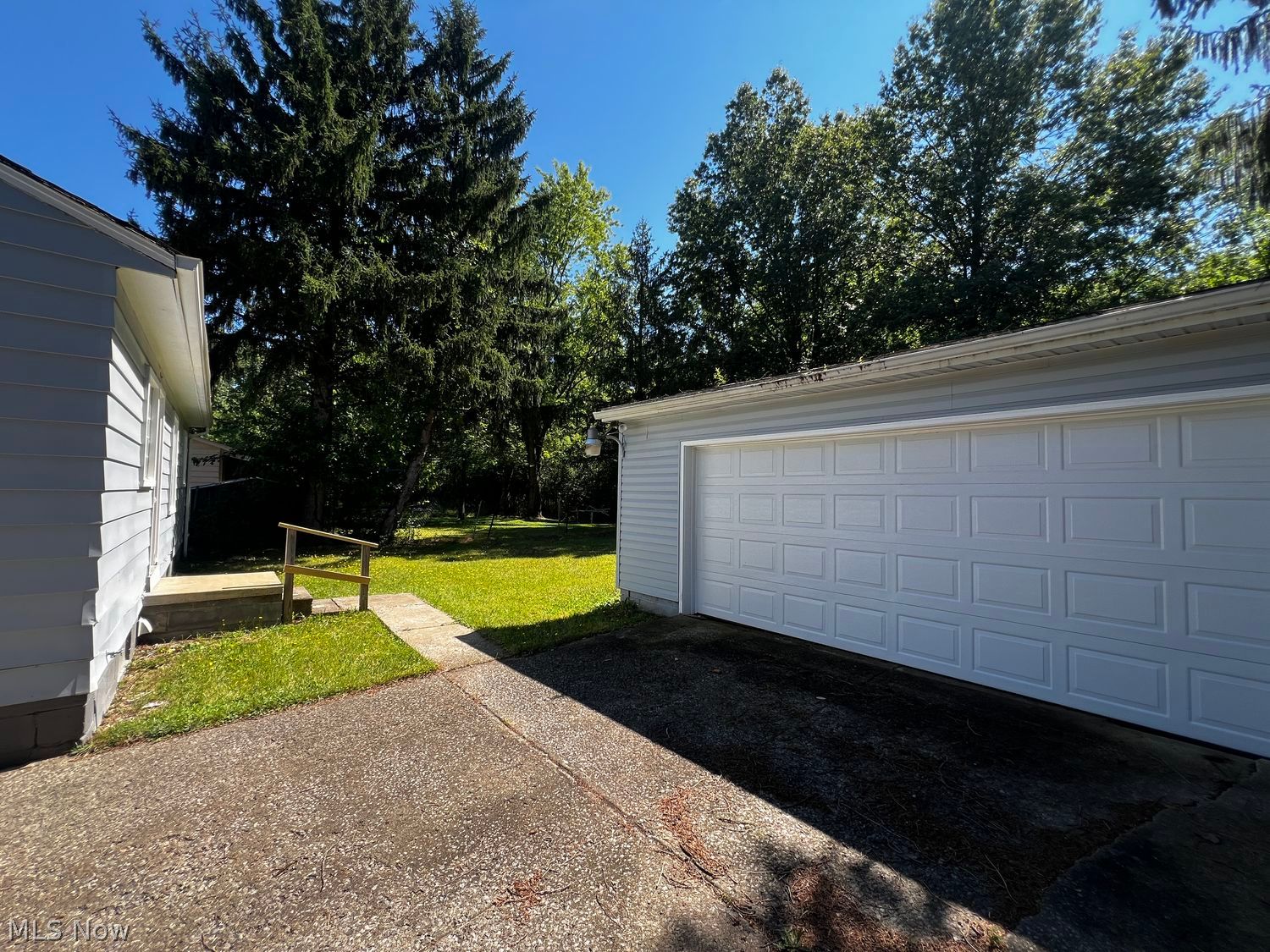 111 Rutledge Drive Youngstown OH 44505
