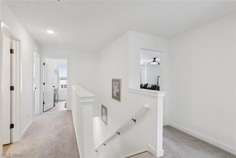 110 Harvest Way Elyria OH 44035