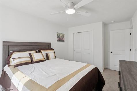 110 Harvest Way Elyria OH 44035
