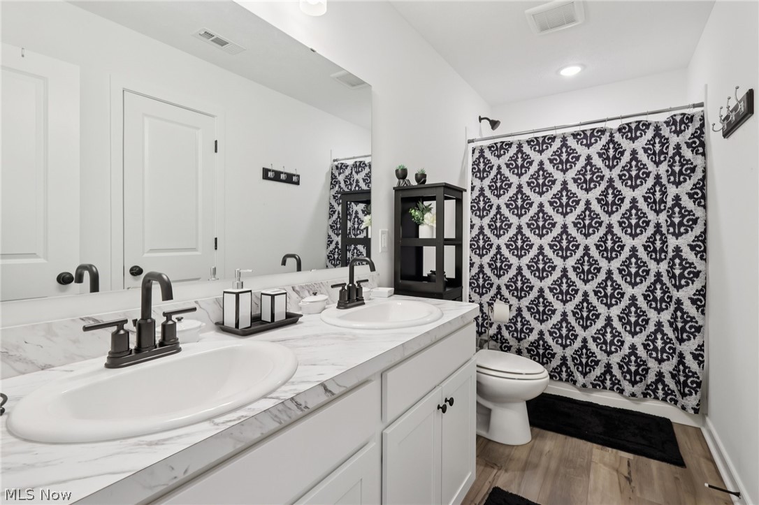 110 Harvest Way Elyria OH 44035