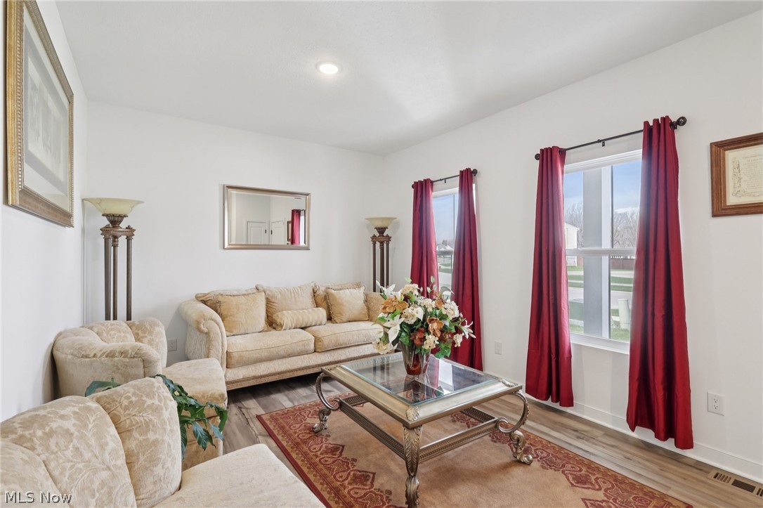 110 Harvest Way Elyria OH 44035