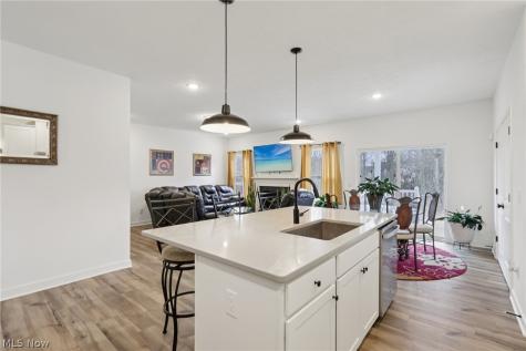 110 Harvest Way Elyria OH 44035