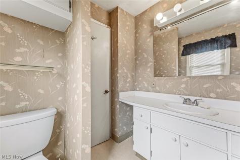 7506 Briarcliff Parkway Middleburg Heights OH 44130