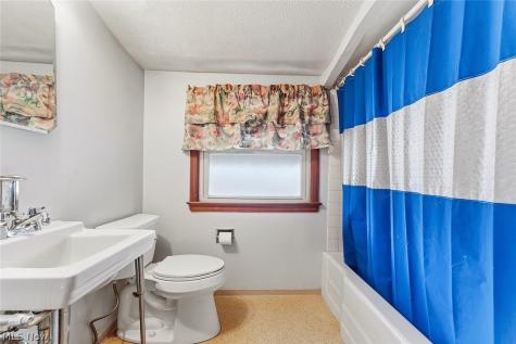 7506 Briarcliff Parkway Middleburg Heights OH 44130
