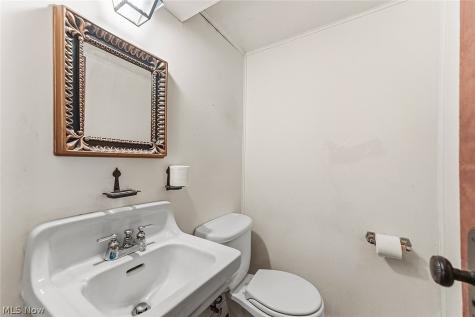 7506 Briarcliff Parkway Middleburg Heights OH 44130