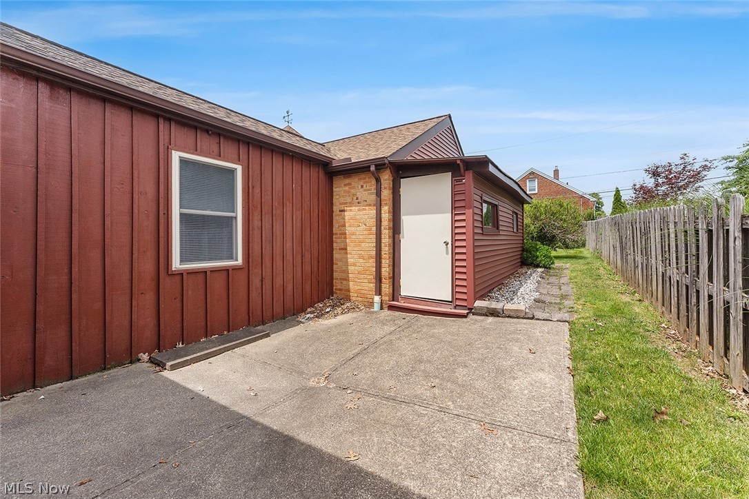 7506 Briarcliff Parkway Middleburg Heights OH 44130