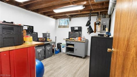 1828 E 291 Street Wickliffe OH 44092