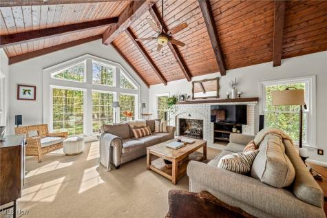 8725 Quail Circle Willoughby OH 44094