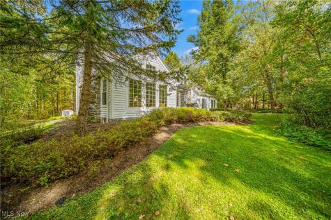 8725 Quail Circle Willoughby OH 44094