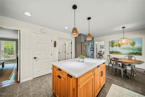 8725 Quail Circle Willoughby OH 44094