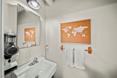 8725 Quail Circle Willoughby OH 44094