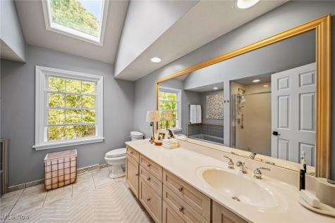 8725 Quail Circle Willoughby OH 44094