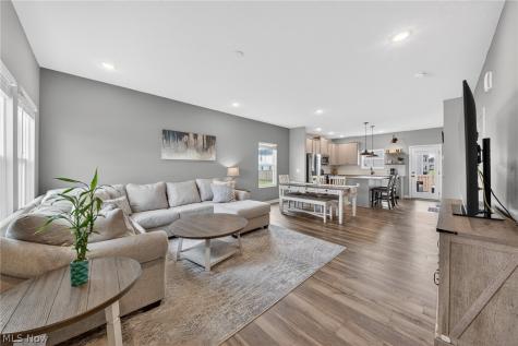 224 Harvest Way Elyria OH 44035