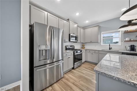 224 Harvest Way Elyria OH 44035