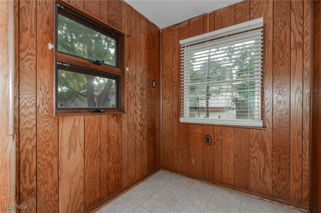 834 Kenyon Street Akron OH 44311