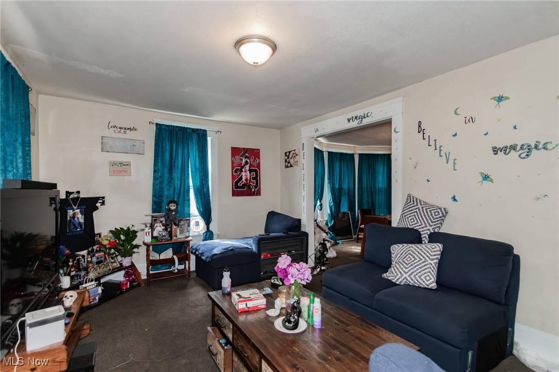 834 Kenyon Street Akron OH 44311