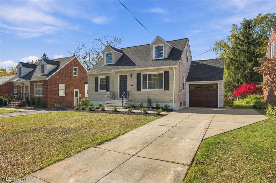 1516 Sunview Road Lyndhurst OH 44124