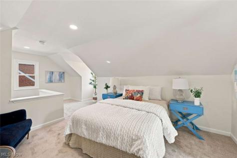 1516 Sunview Road Lyndhurst OH 44124