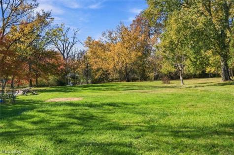 1516 Sunview Road Lyndhurst OH 44124