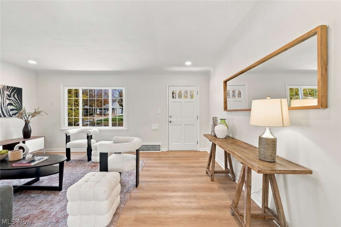 1516 Sunview Road Lyndhurst OH 44124