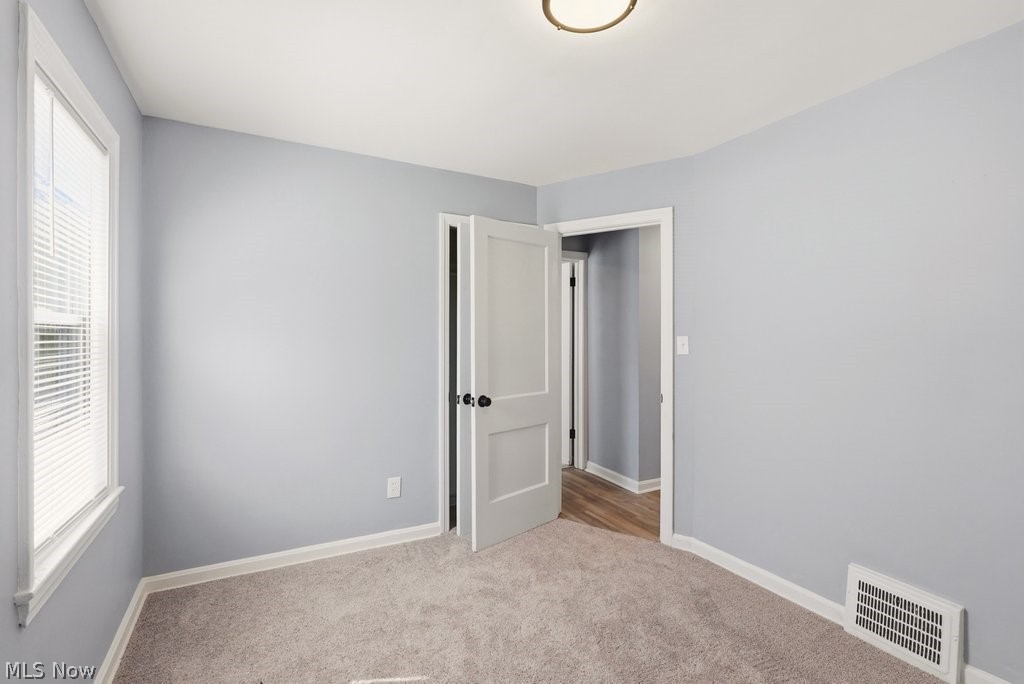 15705 Throckley Avenue Cleveland OH 44128