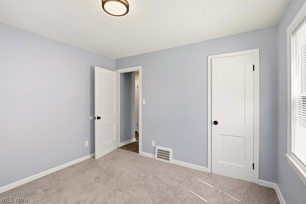 15705 Throckley Avenue Cleveland OH 44128