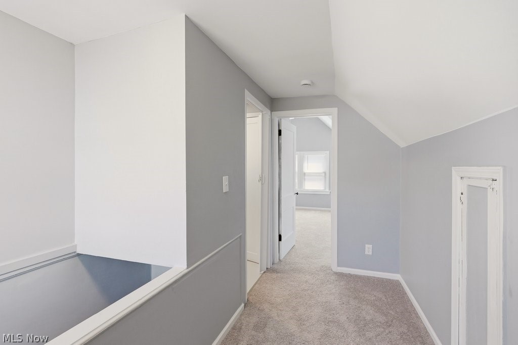 15705 Throckley Avenue Cleveland OH 44128