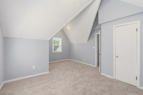 15705 Throckley Avenue Cleveland OH 44128