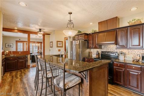 12973 Clifton Boulevard Lakewood OH 44107