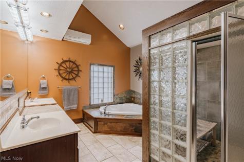 12973 Clifton Boulevard Lakewood OH 44107